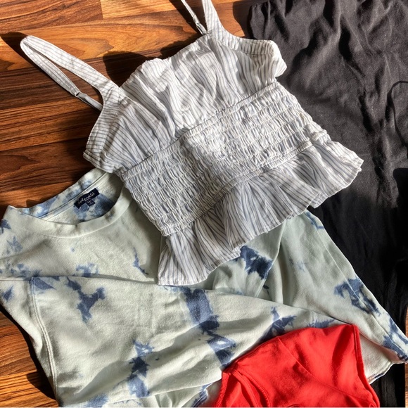 Size small bundle - Picture 2 of 6